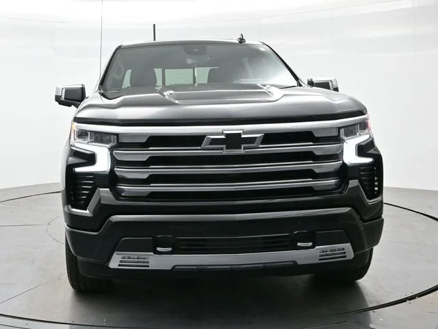 Used 2026 Black Chevrolet High Country image 2