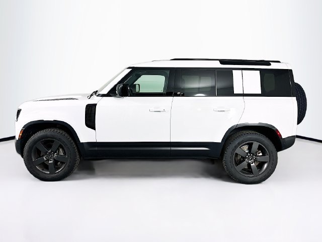 Used 2025 White Land Rover S image 8
