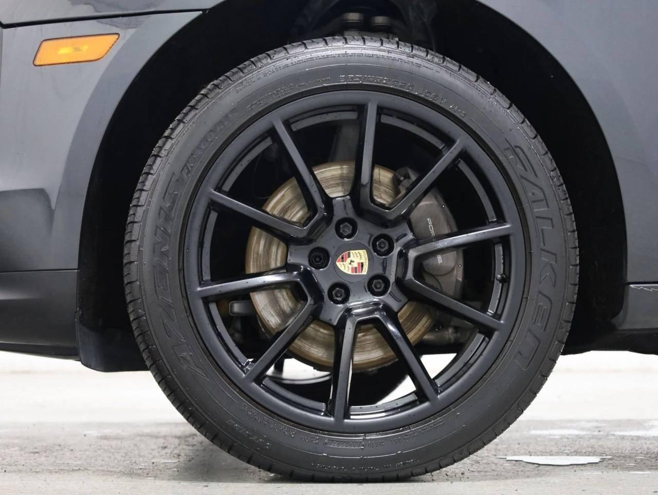 Used 2020 Vulcano Gray Metallic Porsche Macan image 40