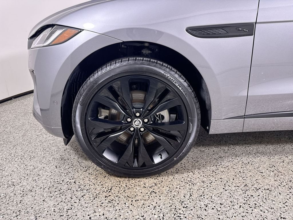 New 2026 Eiger Grey Jaguar P250 R-Dynamic S image 10