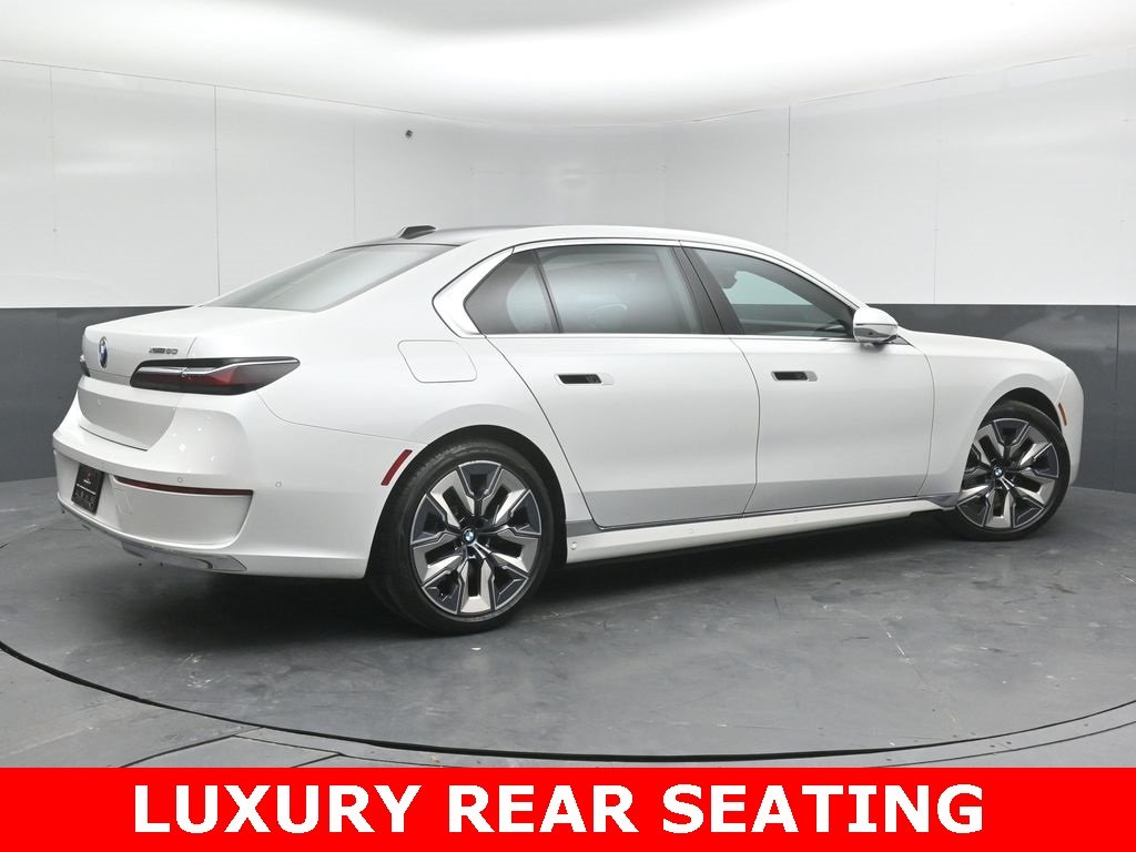 2023 BMW I7 - Image 3