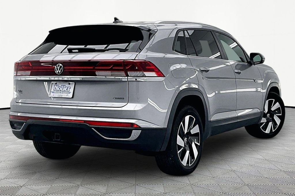 Certified 2025 Volkswagen Atlas Cross Sport SE w/Tech with VIN 1V2HE2CA0SC206200 for sale in Kansas City