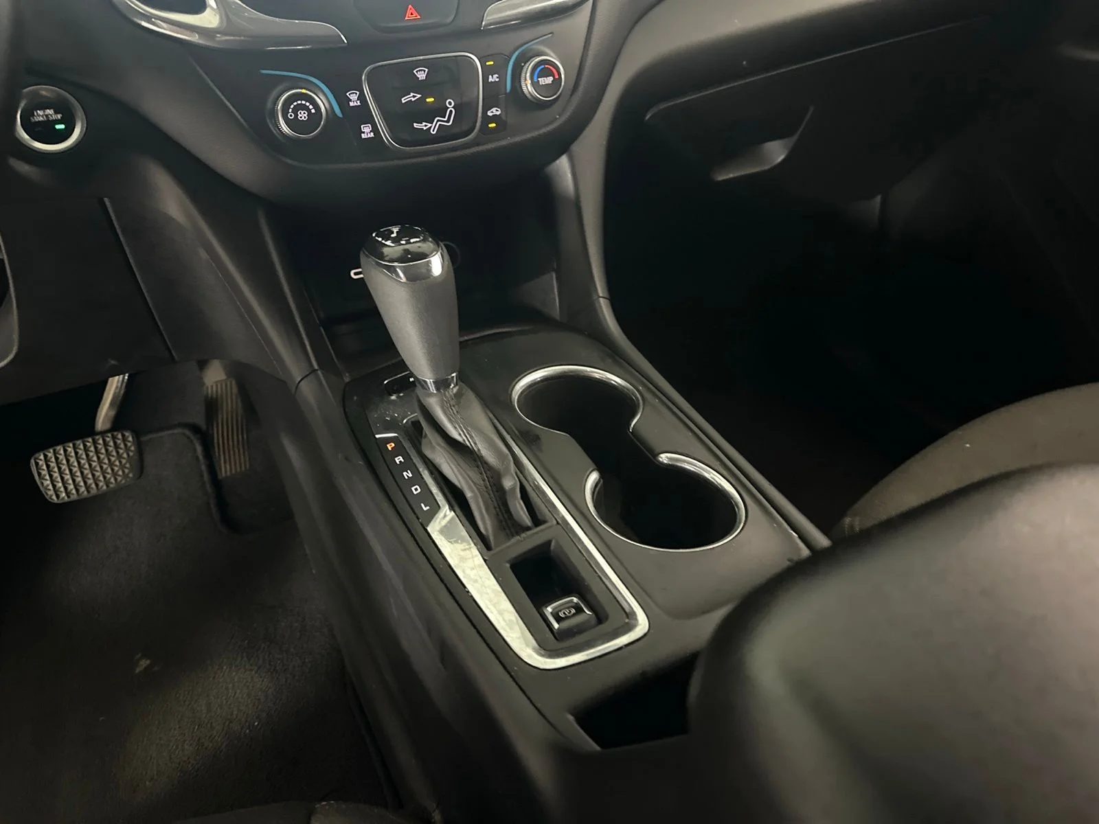 Used 2020 Summit White Chevrolet LT image 17