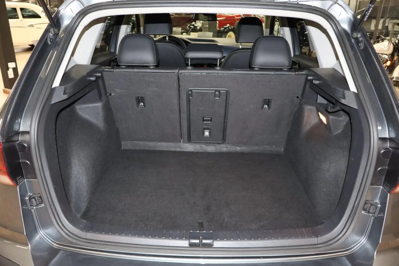 Used 2022 Platinum Gray Metallic Volkswagen 1.5T SE 4Motion image 22