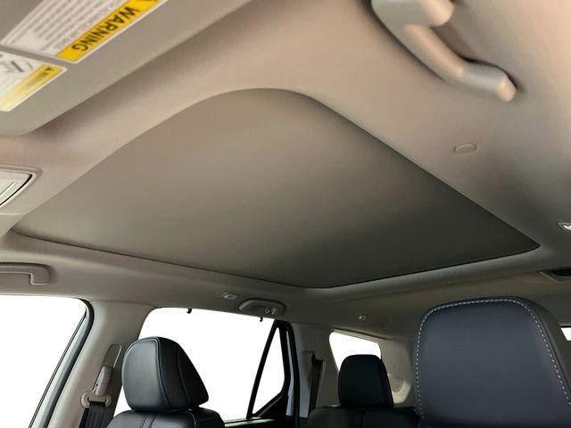 New 2026 Platinum White Pearl Honda Touring image 15