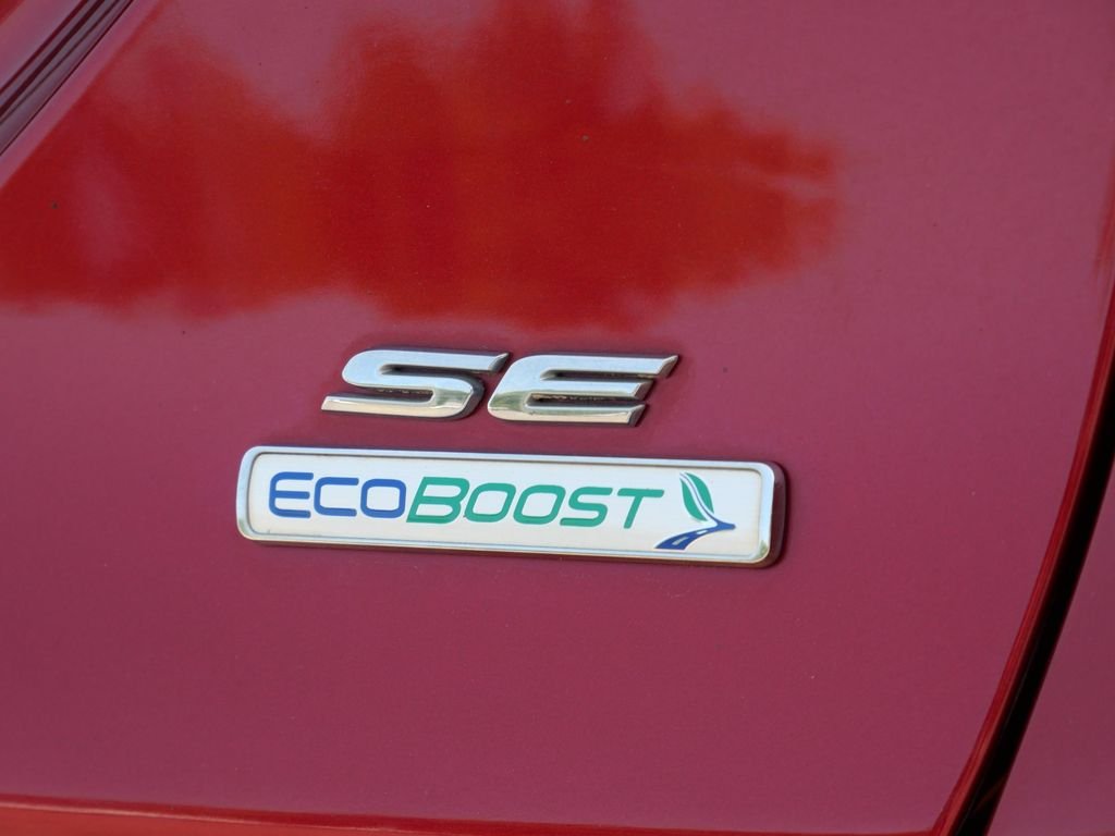 Used 2015 Red Ford SE image 8