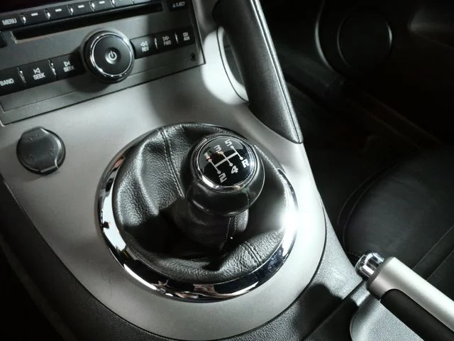 Used 2006 Black Pontiac Base image 18