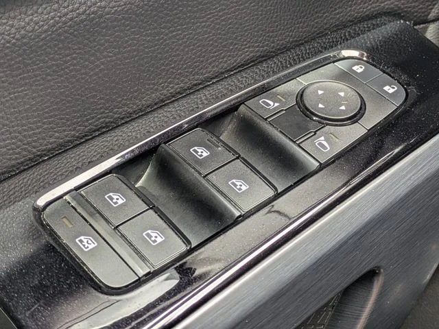 Certified Used 2025 Gun Metallic Nissan SL image 25
