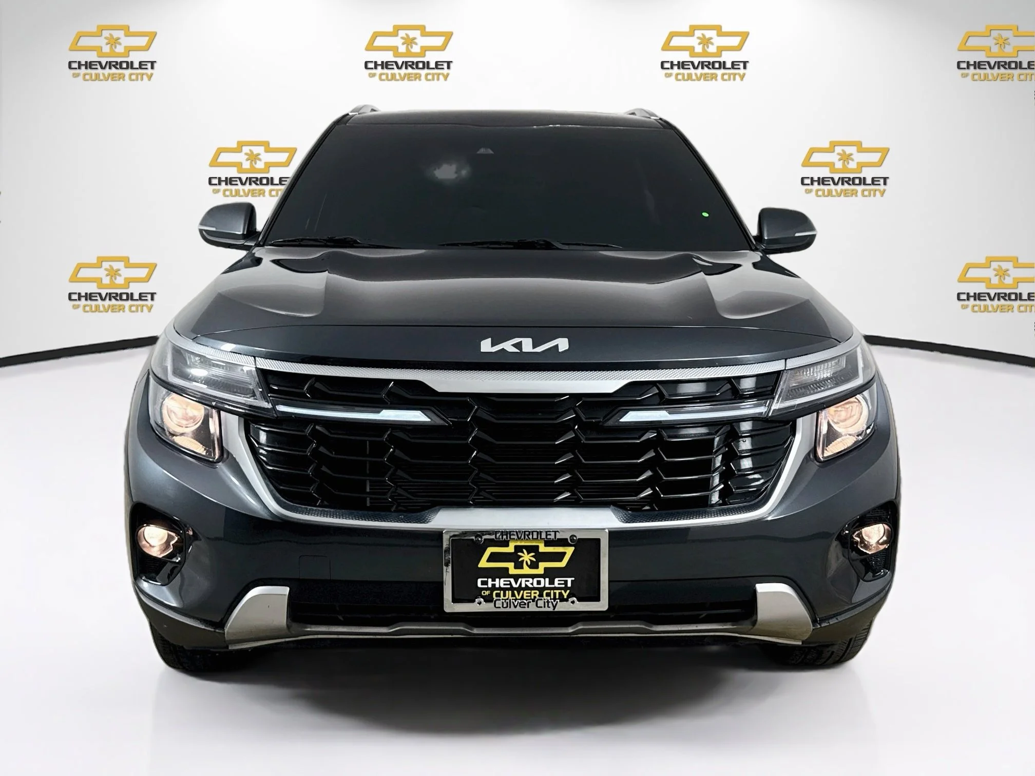 Used 2026  Kia EX image 2