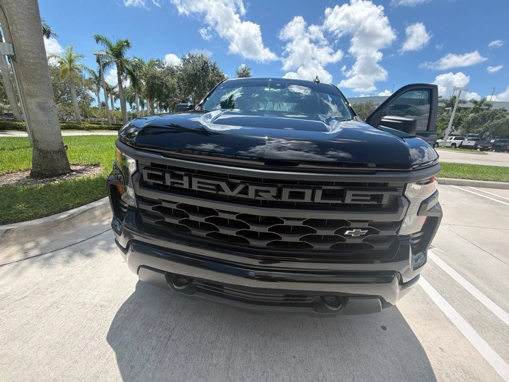 Used 2025 Black Chevrolet Custom image 2