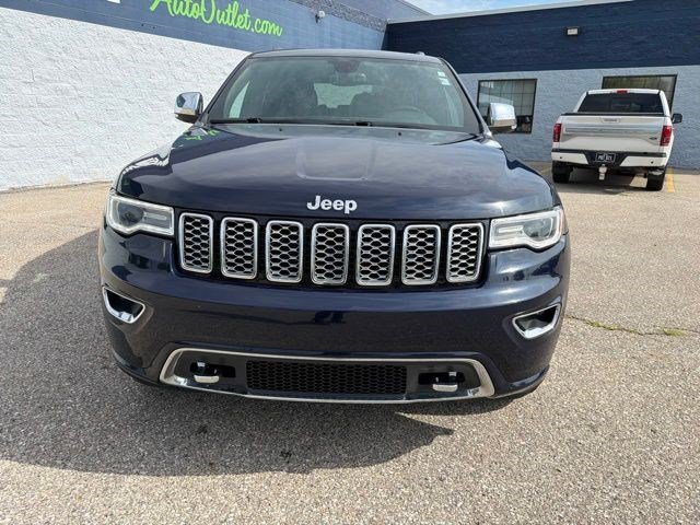 Used 2018 True Blue Pearlcoat Jeep Overland image 6