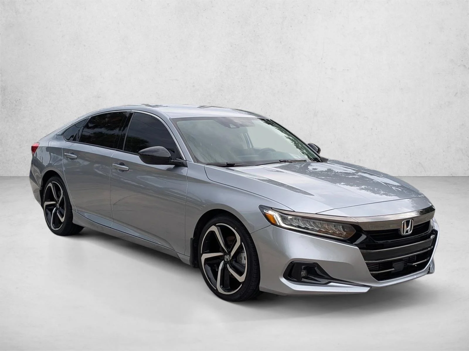 Used 2021 Lunar Silver Metallic Honda Sport SE image 3