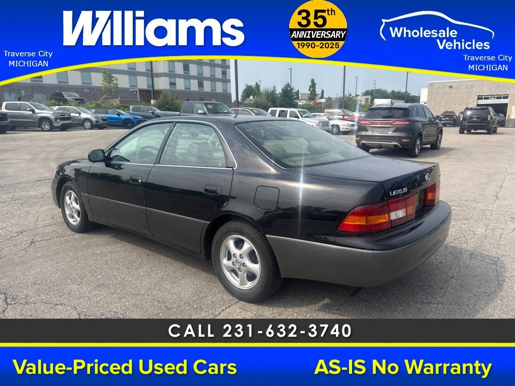 Used 1999 Black Lexus 300 image 23