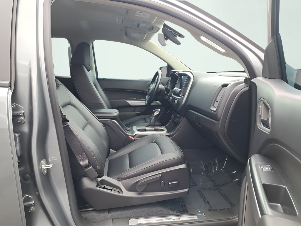 Used 2022 Gray Chevrolet ZR2 image 16
