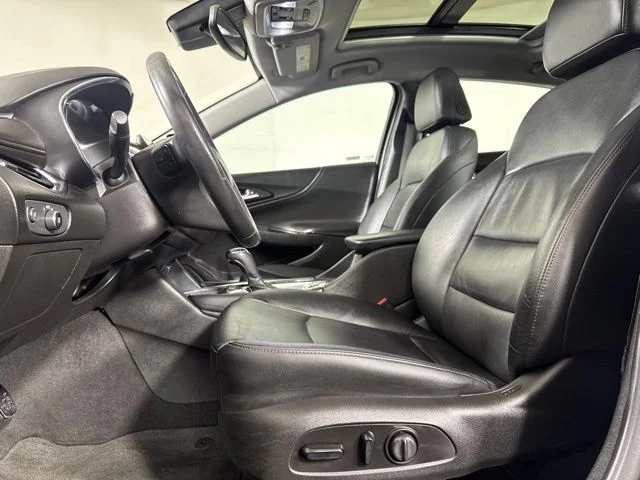 Used 2018 Blue Chevrolet Hybrid image 11