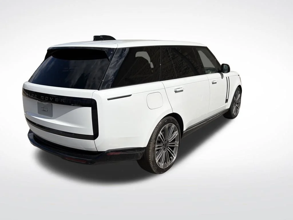New 2026 Fuji White Land Rover SE image 9