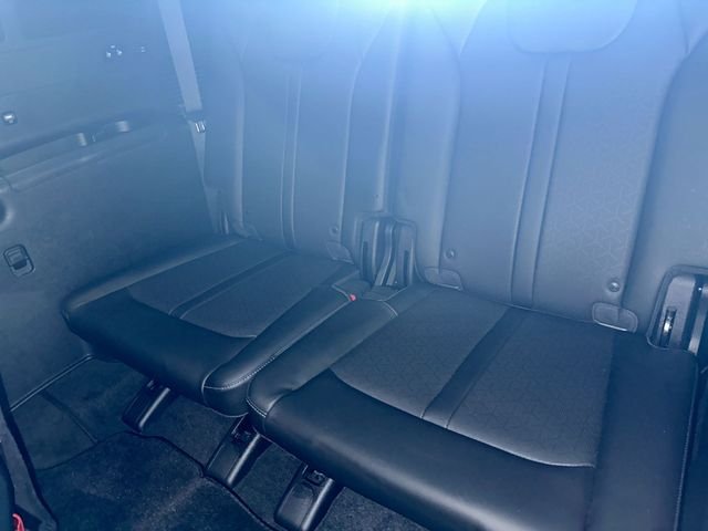 Used 2023 Green Kia X-Line S image 27