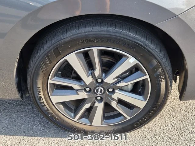 2025 Nissan Versa Sedan SV - Photo 18