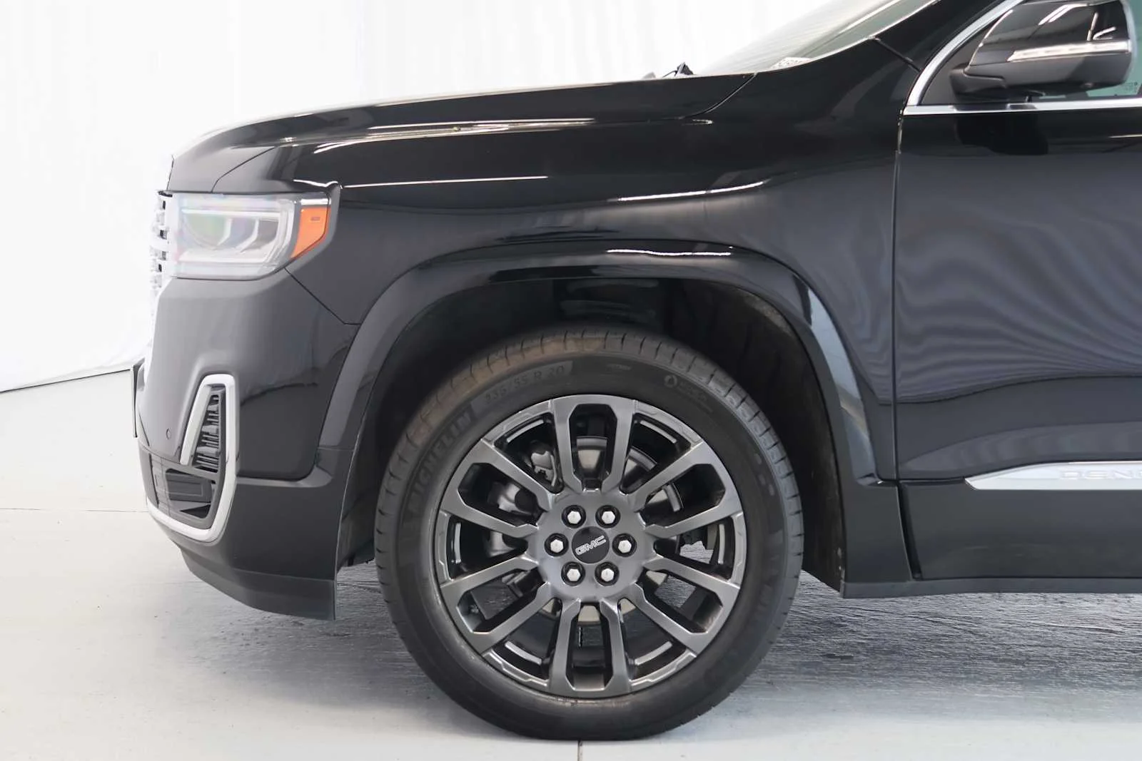 Used 2023 Ebony Twilight Metallic GMC Denali image 9