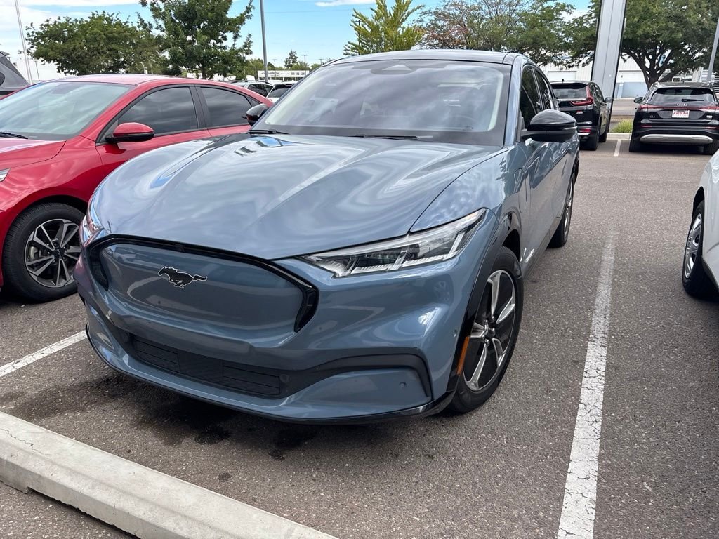 Used 2023 Blue Ford Premium image 3