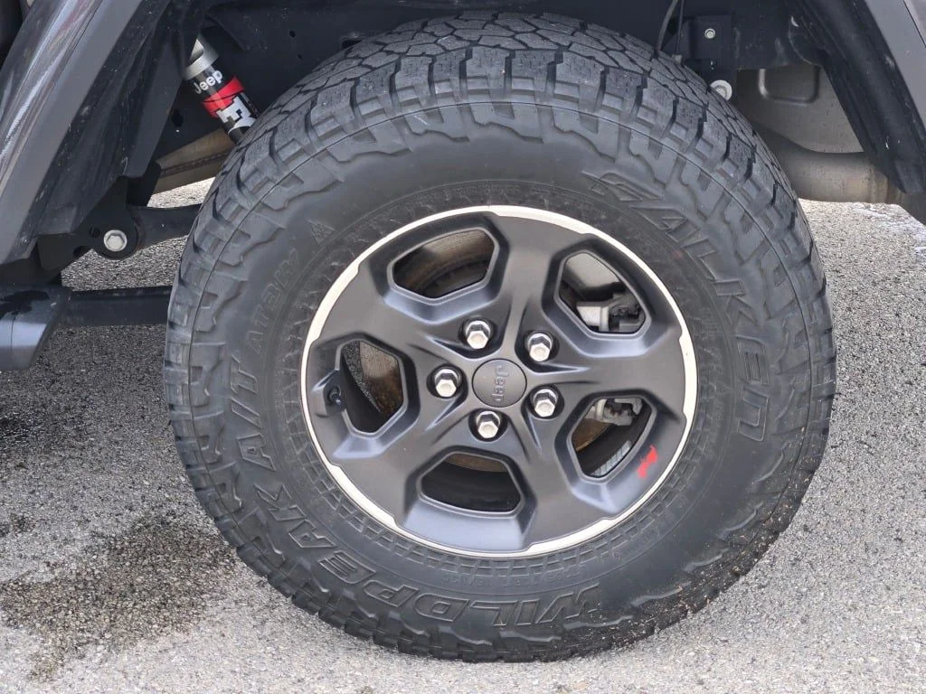 Used 2021 Gray Jeep Rubicon image 15