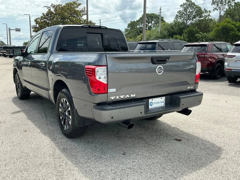 Used 2021 Gray Nissan SV image 8
