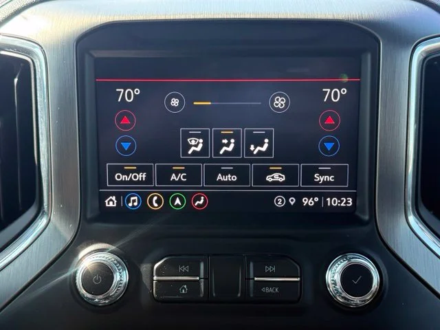 Used 2021 White GMC Denali image 20