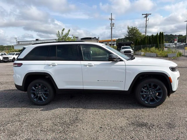 New 2026 White Jeep  image 2