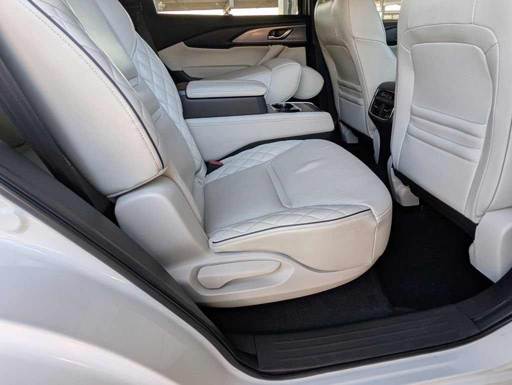 Used 2023 White Mazda Signature image 26