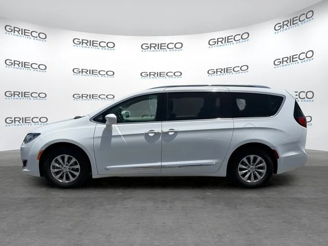 Used 2018 White Chrysler Touring L Plus image 4
