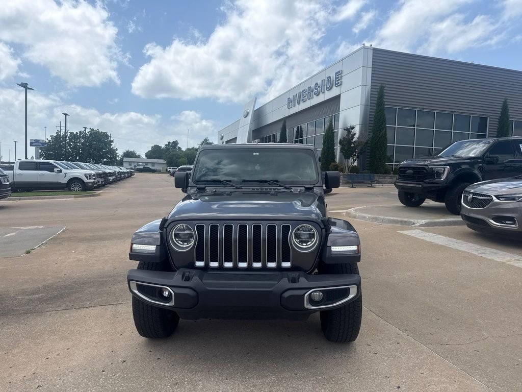 Used 2019 Granite Crystal Clearcoat Metallic Jeep Unlimited Sahara image 7