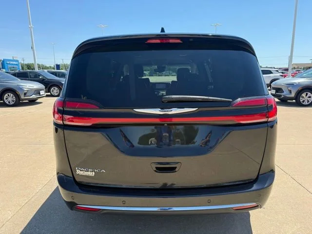 Used 2023 Black Chrysler Touring L image 4