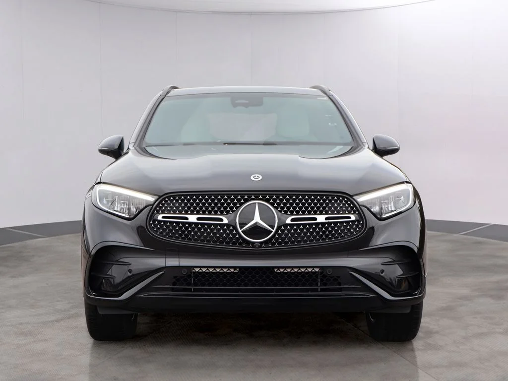 Used 2026 Black Mercedes-Benz GLC 300 image 2