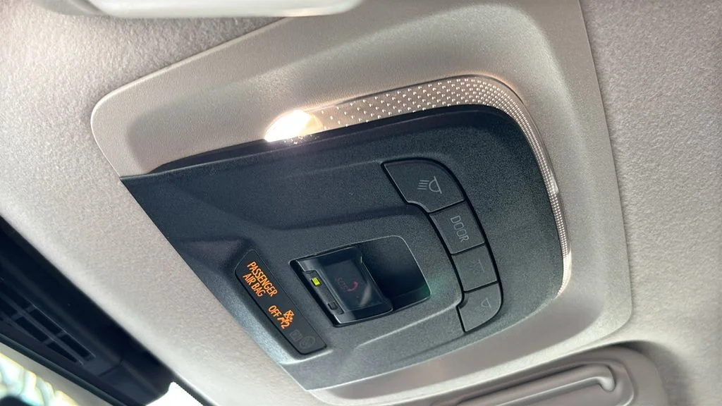 Used 2025  Toyota LE image 22
