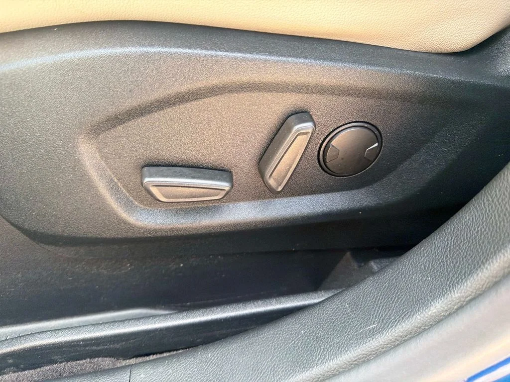 Used 2020 Blue Ford Titanium image 20