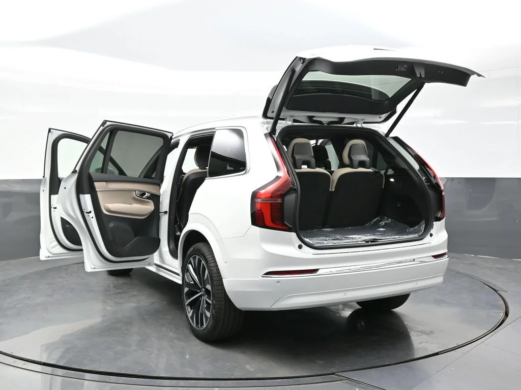 New 2026 Crystal White Volvo Plus image 40