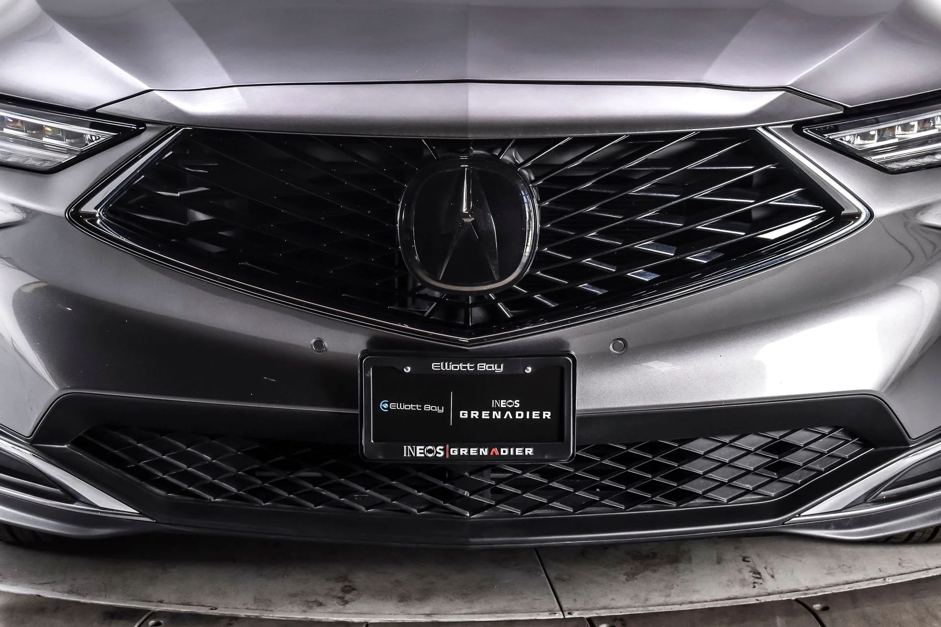 Used 2025 Majestic Black Pearl Acura Technology Package image 7
