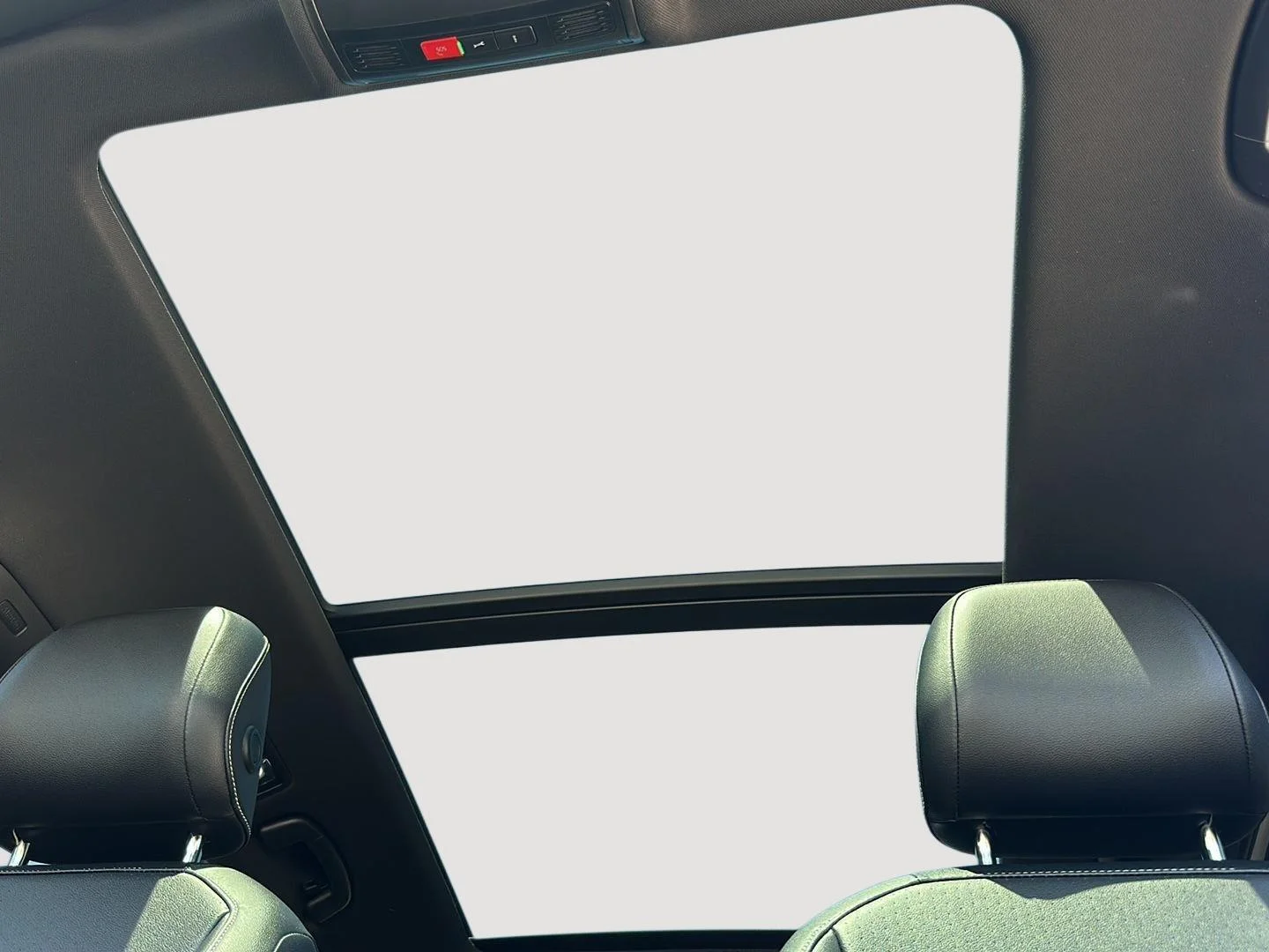 Used 2022 Pure White Volkswagen SE R-Line Black image 36