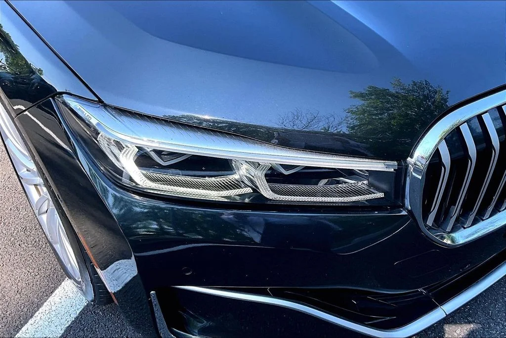 Used 2022 Black BMW 740i image 31