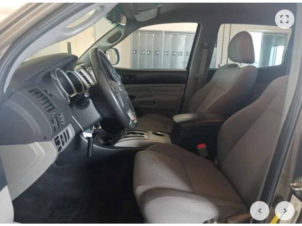 Used 2015 Pyrite Mica Toyota PreRunner image 3