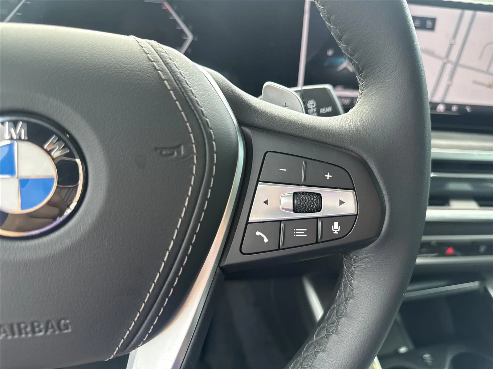 Used 2026 Skyscraper Grey Metallic BMW sDrive40i image 23
