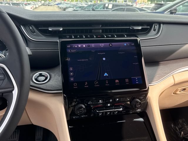 Used 2025 Gray Jeep Limited image 18