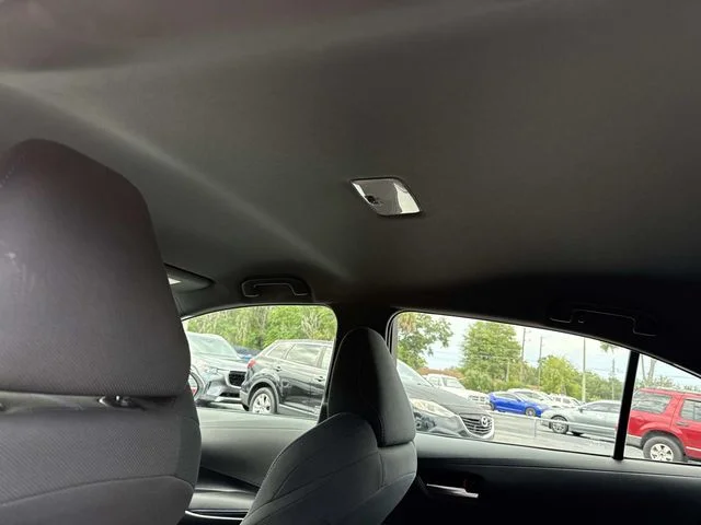 Used 2020 White Toyota SE image 16