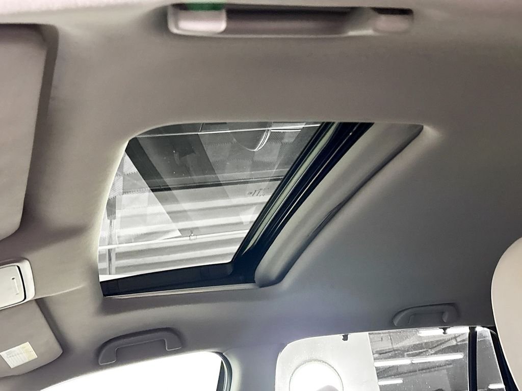 Used 2020  Honda EX-L image 18