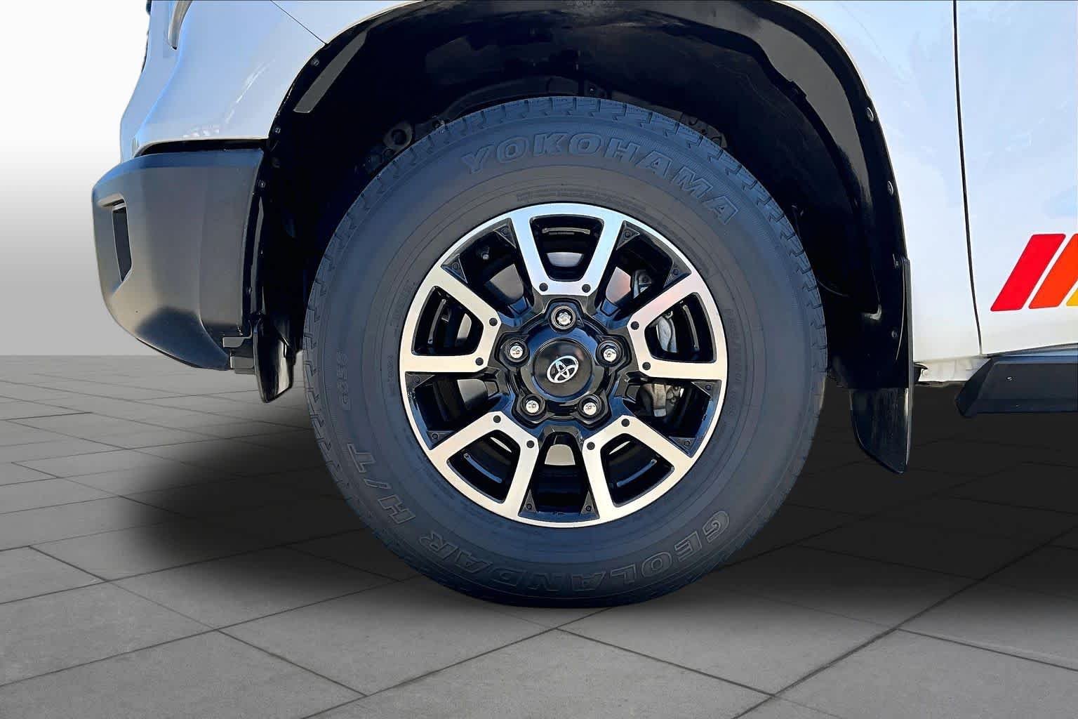 Used 2018 Super White Toyota SR image 10