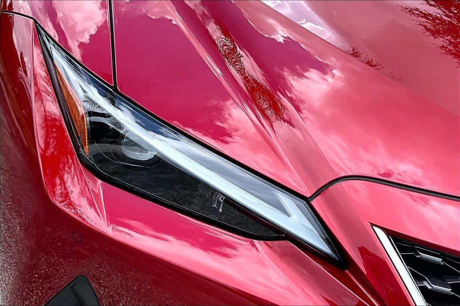 Used 2025 Matador Red Mica Lexus  image 28