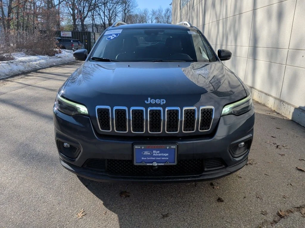 Used 2021 Blue Jeep Latitude Lux image 3