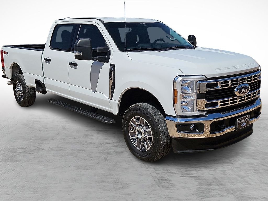 2025 Ford Super Duty F-350 XLT