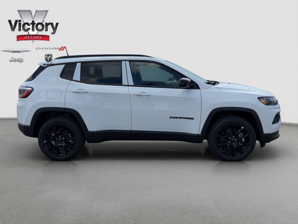 New 2026 Bright White Clearcoat Jeep Latitude image 7