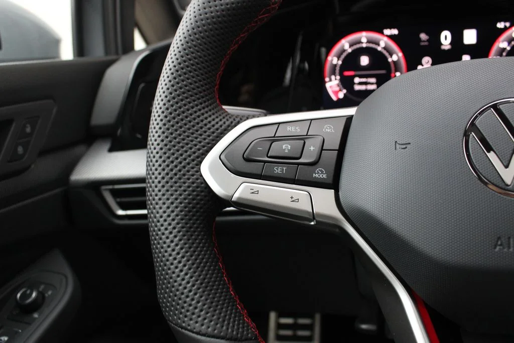 2026 Volkswagen Golf GTI SE - Photo 13